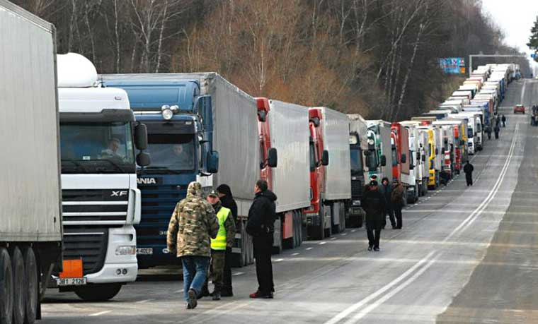 Очередь грузовиков на въезд в ЕС продолжает расти — Госпогранкомитет