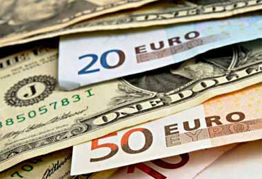 Доллар и евро подешевели торгах БВФБ 8 декабря