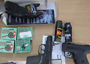 Незаконный ввоз валюты и средств самозащиты пресекла белорусская таможня