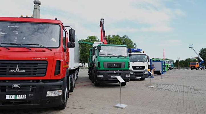 МАЗ представил коммунальную технику на выставке в Полоцке МАЗ представил коммунальную технику на выставке в Полоцке