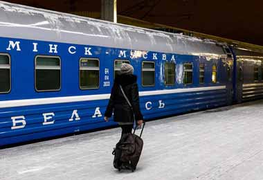 Россияне начали скупать билеты на поезда в Беларусь