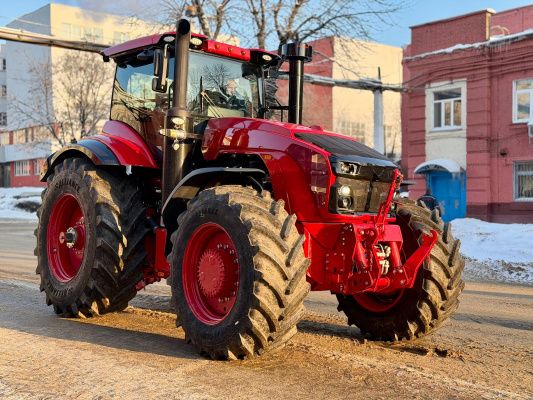 Второй трактор BELARUS 5425 отправился на стендовые испытания