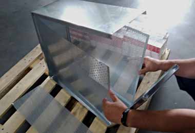 Белорусская таможня пресекла незаконный вывоз крупной партии сигарет в Евросоюз