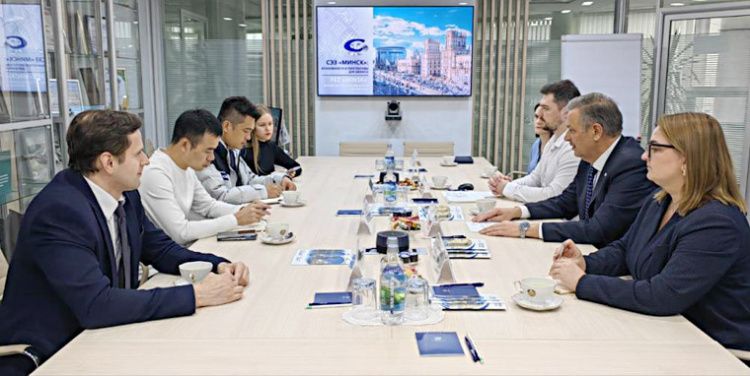 Китайская компания планирует запустить деревообрабатывающее производство в СЭЗ «Минск» Китайская компания планирует запустить деревообрабатывающее производство в СЭЗ «Минск»