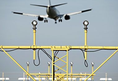Белаэронавигация может быть отключена от глобальной системы авиаданных — Минтранс