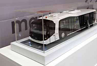 МАЗ представил модель перронного автобуса на выставке в Минске