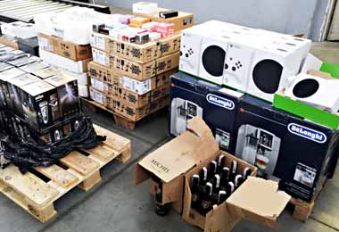 Белорусская таможня пресекла незаконный ввоз свыше 100 единиц незадекларированного товара водителем-дальнобойщиком