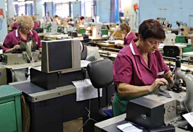 Обувные предприятия Беларуси испытывают проблемы со сбытом из-за пандемии — вице-премьер