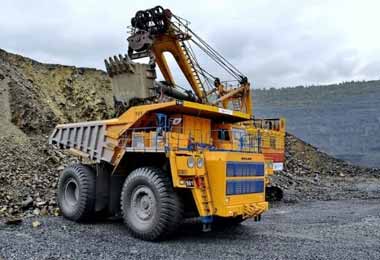 БелАЗ поставит три новых 220-тонных самосвала для российского холдинга «Металлоинвест»