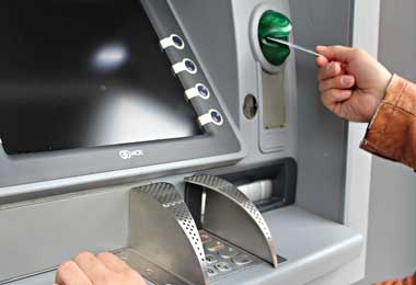Белинвестбанк изменил суммы по операциям снятия наличных в сети банкоматов