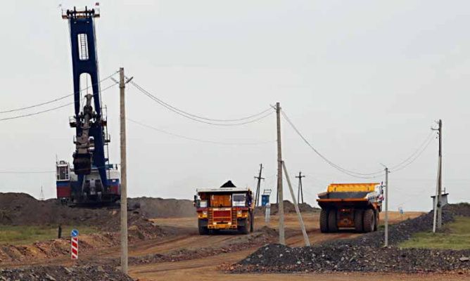 БелАЗ продолжает испытания роботизированного карьерного самосвала в Хакасии belaz_hakssia.jpg