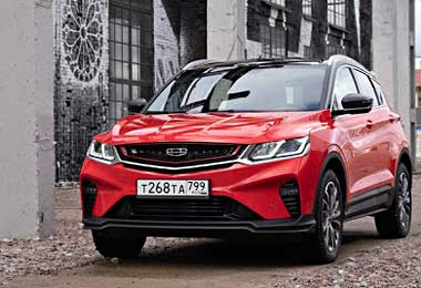 Geely Coolray продолжает оставаться самым продаваемым автомобилем марки в России
