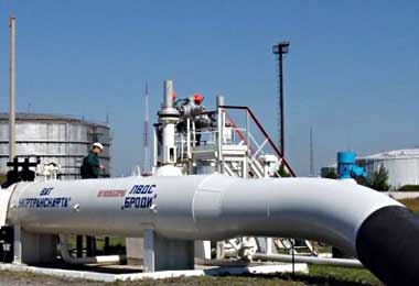 Украинский оператор АО «Укртранснафта» приостановил прием российской нефти