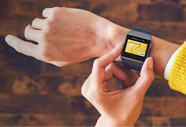 Приорбанк запустил сервис Fitbit Pay