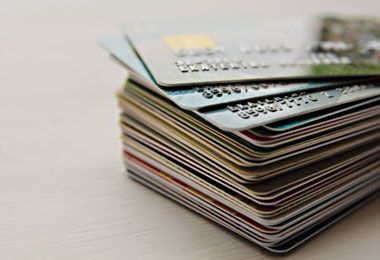 Банк БелВЭБ определил максимальное количество всех личных карточек для одного физлица
