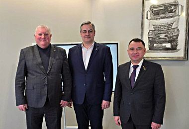 Гомсельмаш планирует оснащать свою технику двигателями российского КамАЗа