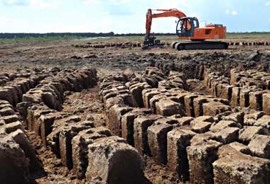 Минэнерго планирует добыть в Беларуси не менее 2,3 млн тонн торфа в 2023 г