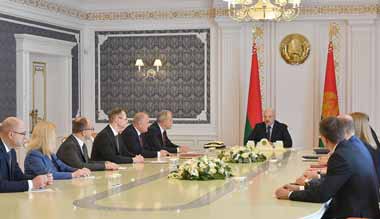 Каждый банкир должен персонально отвечать за привлеченный деньги — Лукашенко