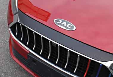 Дилер Skoda начал продажи в Беларуси китайских автомобилей JAC