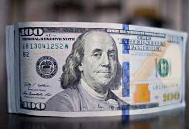 Доллар снова подешевел на торгах БВФБ 9 января, курсы российского рубля и юаня продолжили расти