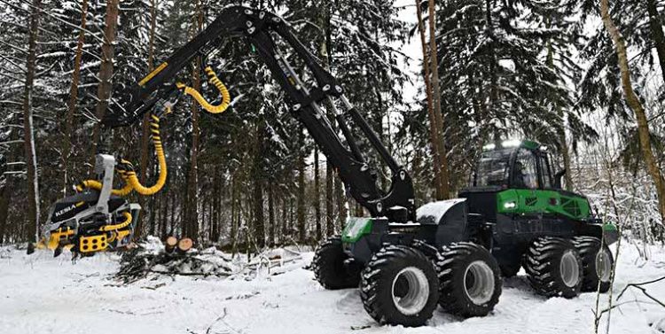 Амкодор планирует испытания нового харвестера в лесохозяйствах России