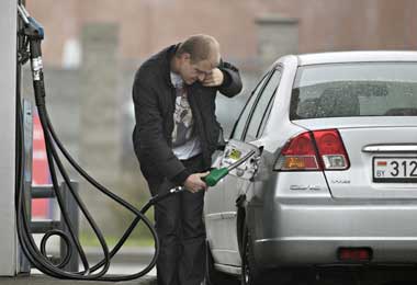 Автомобильное топливо в Беларуси снова подорожало с 14 апреля