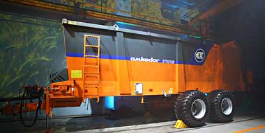 Амкодор предложил аграриям новый разбрасыватель удобрений