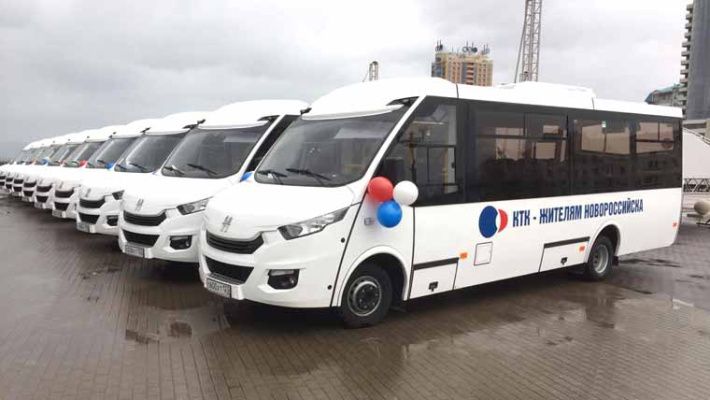 Десять автобусов «Неман» производства МЗКТ переданы в дар жителям Новороссийска