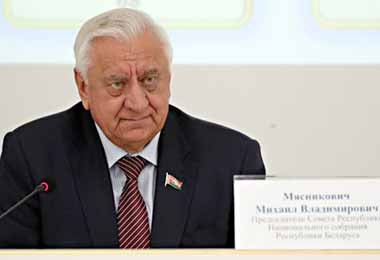 Никаких ограничений для продаж российских товаров в Беларуси нет — Мясникович