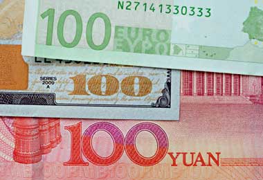 Доллар, евро и китайский юань продолжили дешеветь на торгах БВФБ 19 апреля