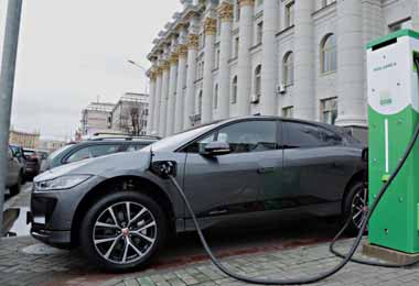Количество электромобилей в Беларуси существенно выросло с 2020 г — вице-премьер
