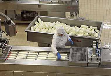 Россия разрешила поставки продукции белорусского Туровского молочного комбината