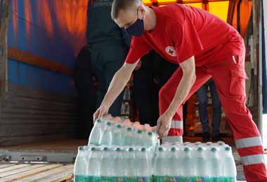 Компания Coca-Cola в Беларуси передала питьевую воду минским учреждениям здравоохранения