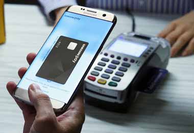 Беларусбанк сделал доступным сервис Samsung Pay для держателей карточек Maestro®
