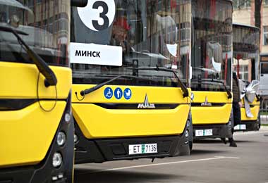 МАЗ поставил первую партию новых электробусов для Минска и областных центров