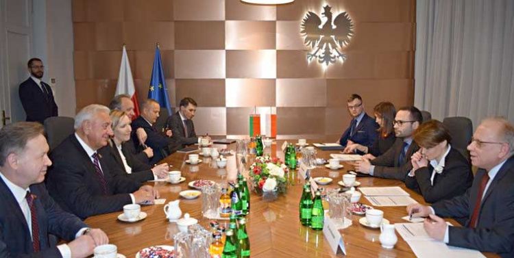 blr_pol.jpg blr_pol.jpg