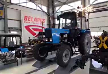Первый трактор Belarus выпущен новым совместным предприятием в Молдове
