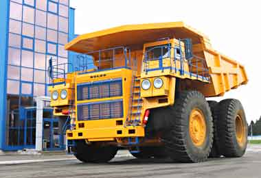 БелАЗ представил 180-тонный самосвал нового поколения