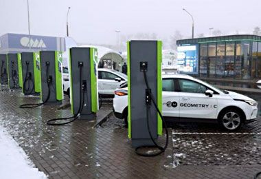 Первый супербыстрый зарядный комплекс для электромобилей открыт в Минске