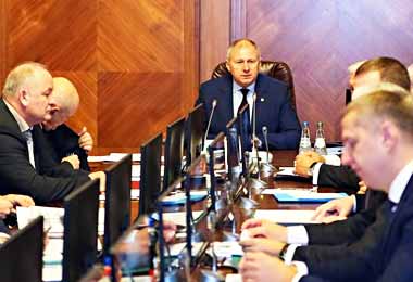 Правительство не устраивает ситуация в экономике Беларуси — Румас