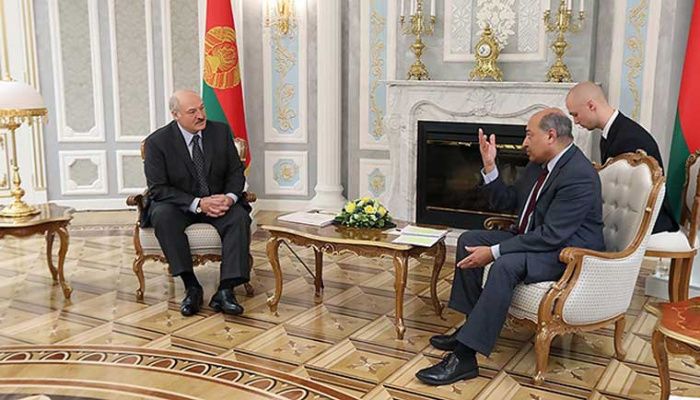 Александр Лукашенко поблагодарил руководство ЕБРР за внимание, которое банк уделяет стране. 