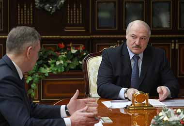 Беларусь должна симметрично ответить на западные санкции — Лукашенко