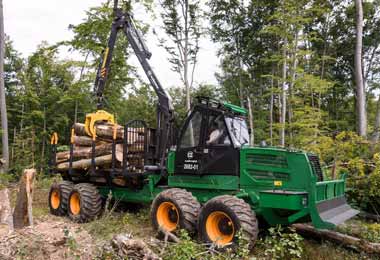 Две модели форвардеров Амкодор получили статус российской продукции