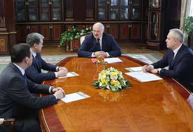 Лукашенко назначил новых инспекторов в отдельных областях и обновил кадры в Мининформе и Минсельхозпроде