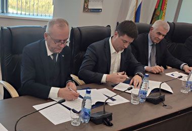 СЭЗ «Минск» и ОЭЗ «Липецк» будут развивать промышленность и инвестиции