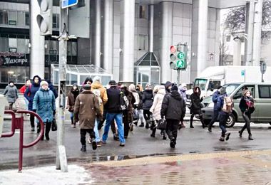 Минск продолжает лидировать по уровню зарплаты среди регионов Беларуси