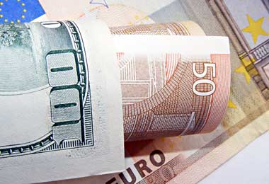 Белорусский рубль укрепился к доллару и евро на открытии торгов БВФБ 26 апреля