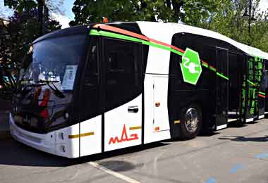 МАЗ представил новый перронный электробус на выставке в Санкт-Петербурге