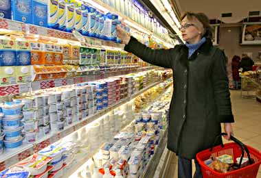 Все продукты питания в Беларуси будут продаваться по приемлемым ценам — вице-премьер