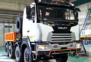 МЗКТ выпустил праворульный балластный тягач